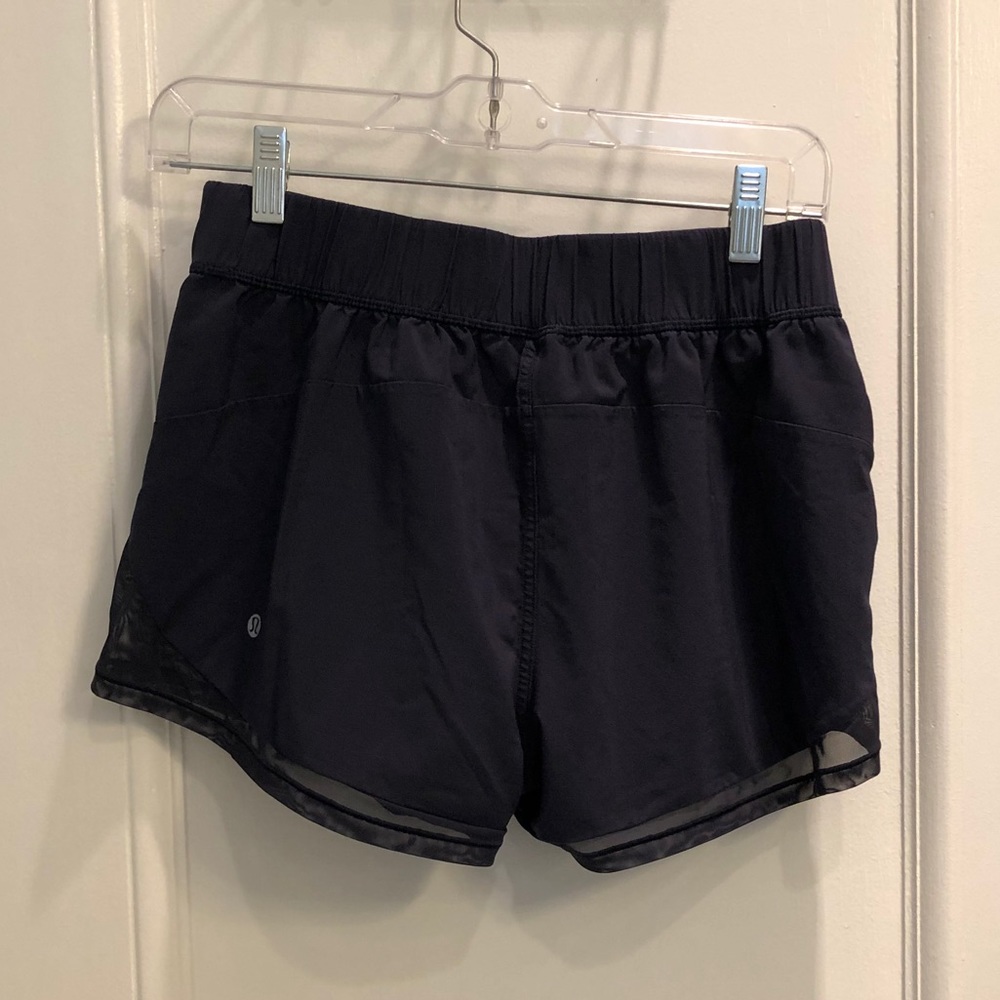 Lululemon Shorts in Navy Size 6